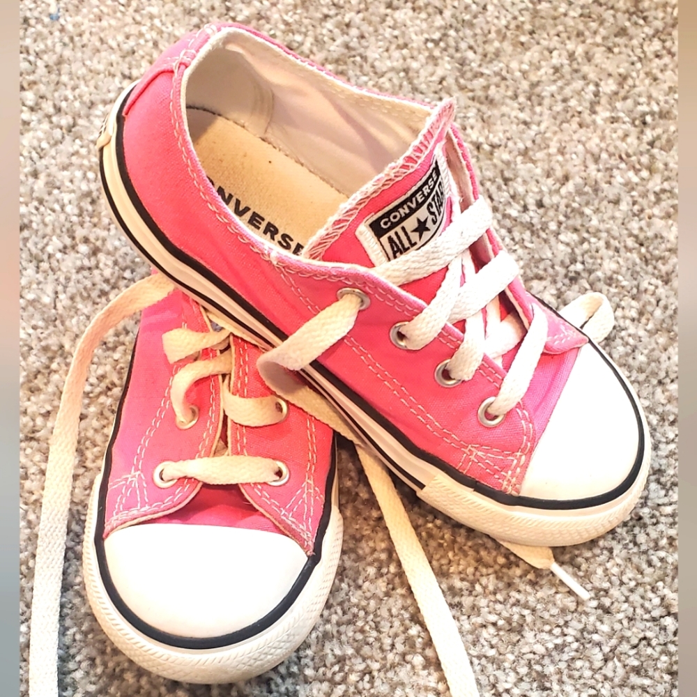 Little girl's Converse Sneakers